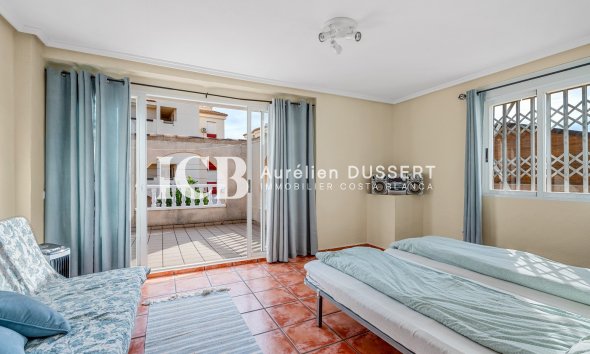 Reventa - Casa independiente -
Orihuela Costa - Playa Flamenca
