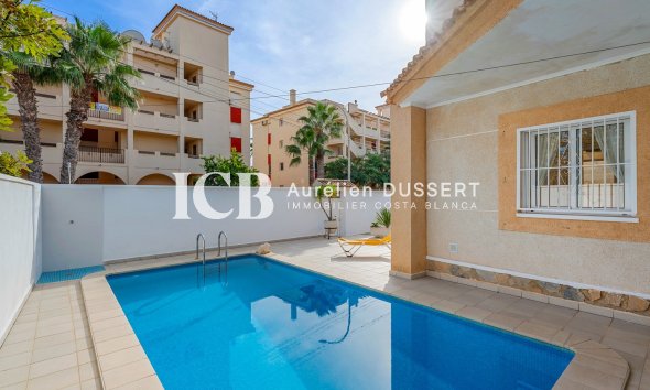 Reventa - Casa independiente -
Orihuela Costa - Playa Flamenca