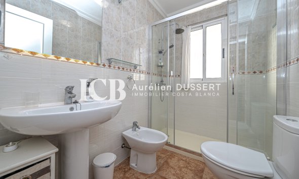 Reventa - Adosado -
Orihuela Costa - La Regia