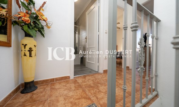 Reventa - Adosado -
Orihuela Costa - La Regia