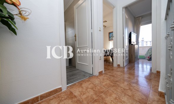 Reventa - Adosado -
Orihuela Costa - La Regia