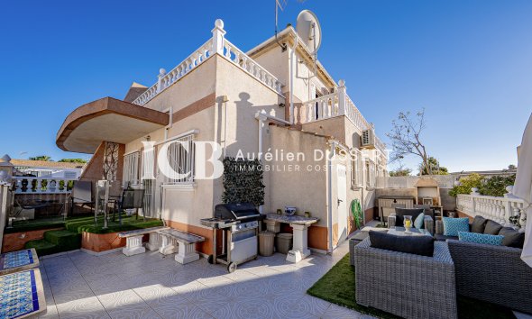 Reventa - Adosado -
Orihuela Costa - La Regia