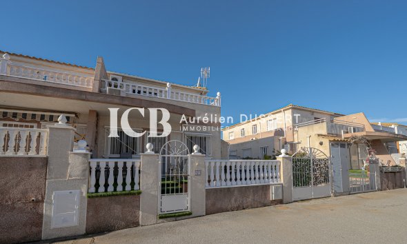 Reventa - Adosado -
Orihuela Costa - La Regia