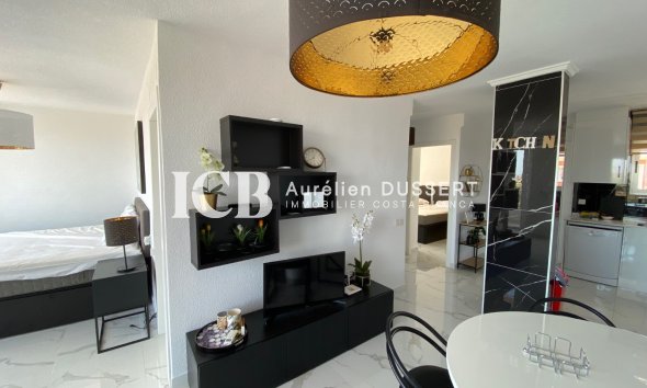 Reventa - Apartamento / piso -
Punta Prima - Torrevieja