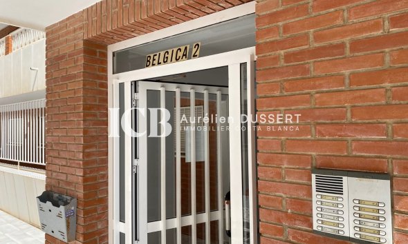 Reventa - Apartamento / piso -
Punta Prima - Torrevieja