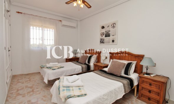 Reventa - Casa independiente -
Orihuela Costa - Playa Flamenca