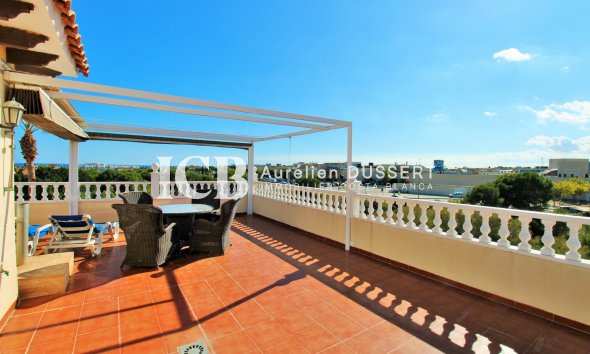 Reventa - Casa independiente -
Orihuela Costa - Playa Flamenca