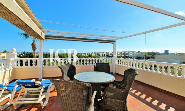 Reventa - Casa independiente -
Orihuela Costa - Playa Flamenca