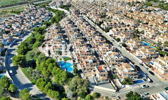 Reventa - Casa independiente -
Orihuela Costa - Playa Flamenca