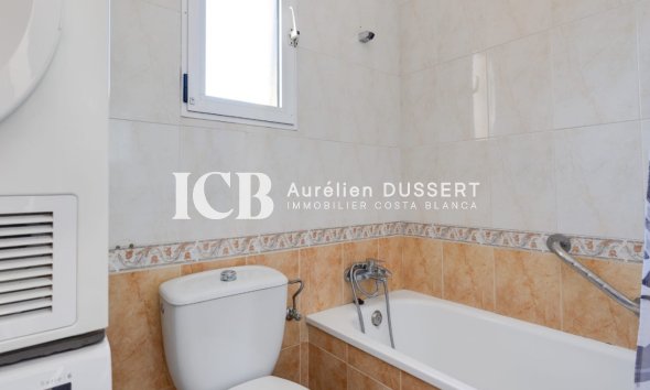 Reventa - Adosado -
Torrevieja - Centro