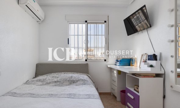 Reventa - Adosado -
Torrevieja - Centro