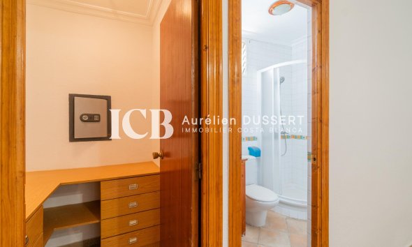 Reventa - Casa independiente -
Los Altos - Torrevieja