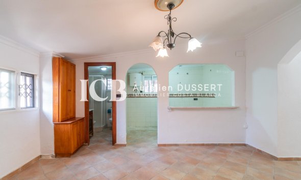 Reventa - Casa independiente -
Los Altos - Torrevieja