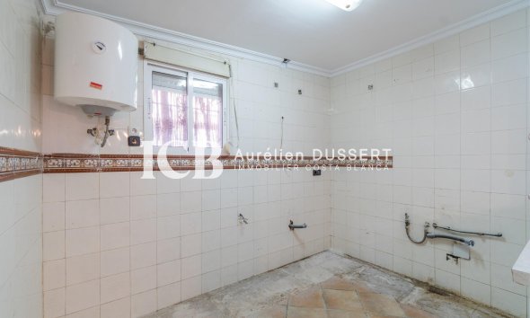 Reventa - Casa independiente -
Los Altos - Torrevieja