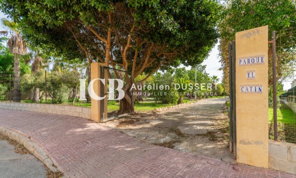 Reventa - Casa independiente -
Los Altos - Torrevieja