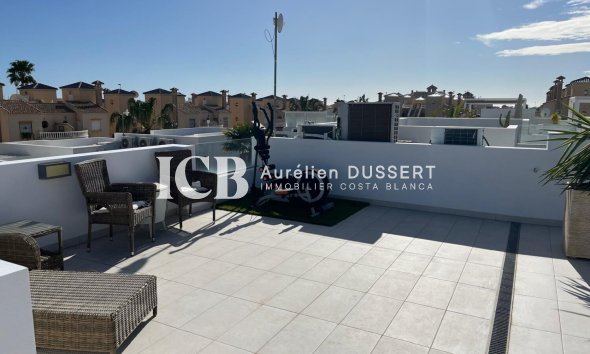 Reventa - Adosado -
Orihuela Costa - Lomas de Cabo Roig