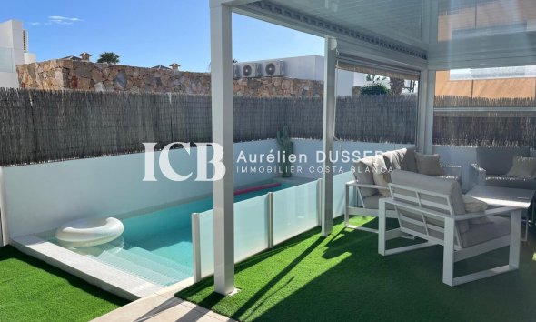 Reventa - Adosado -
Orihuela Costa - Lomas de Cabo Roig