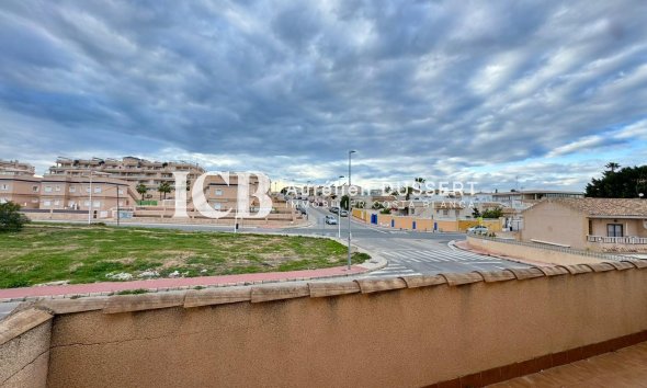 Reventa - Casa independiente -
Los Balcones - Torrevieja