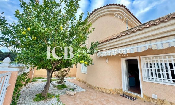 Reventa - Casa independiente -
Los Balcones - Torrevieja