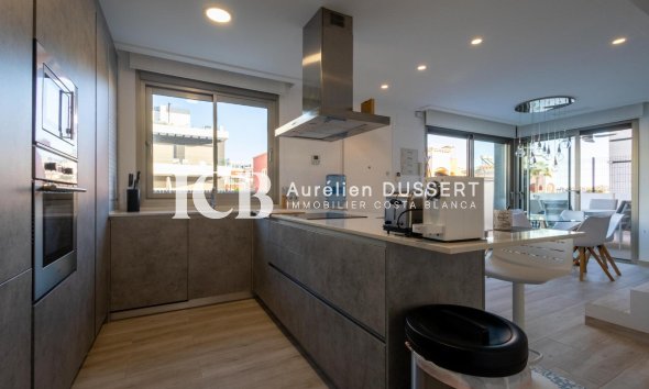 Reventa - Casa independiente -
Orihuela Costa - PAU 26