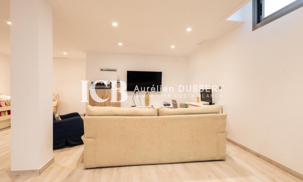 Reventa - Casa independiente -
Orihuela Costa - PAU 26