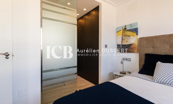 Reventa - Casa independiente -
Orihuela Costa - PAU 26