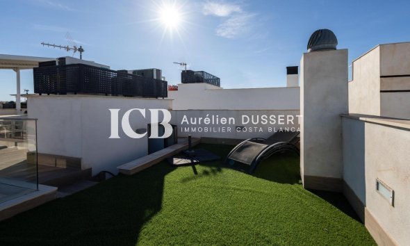 Reventa - Casa independiente -
Orihuela Costa - PAU 26