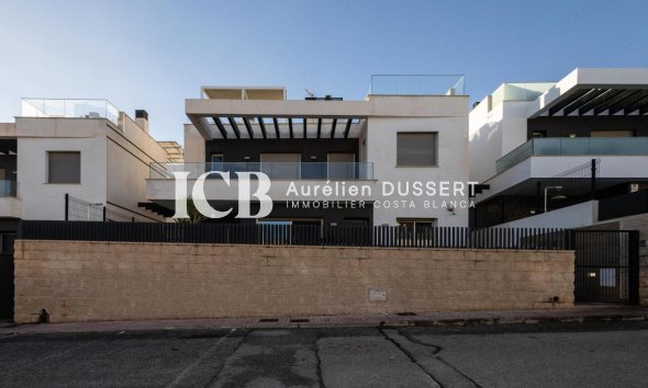 Reventa - Casa independiente -
Orihuela Costa - PAU 26