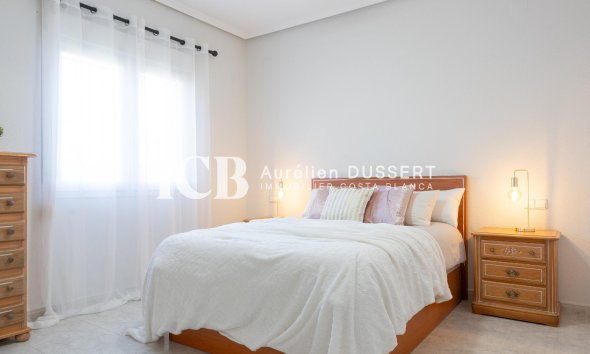 Reventa - Casa independiente -
Orihuela Costa - Playa Flamenca