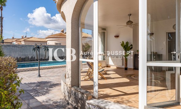 Reventa - Casa independiente -
Orihuela Costa - Playa Flamenca