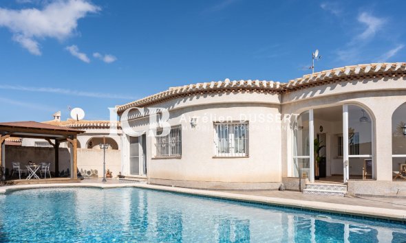 Reventa - Casa independiente -
Orihuela Costa - Playa Flamenca