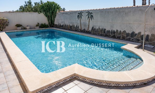 Reventa - Casa independiente -
Orihuela Costa - Playa Flamenca