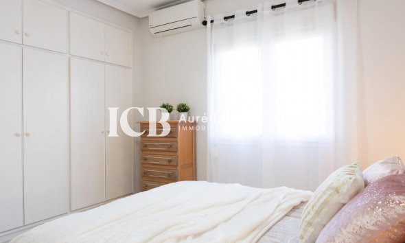 Reventa - Casa independiente -
Orihuela Costa - Playa Flamenca