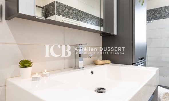 Reventa - Casa independiente -
Orihuela Costa - Playa Flamenca