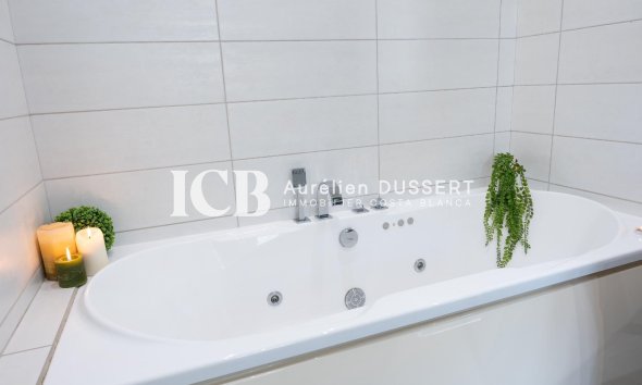 Reventa - Casa independiente -
Orihuela Costa - Playa Flamenca