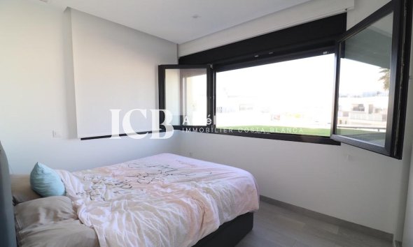Reventa - Villa -
Orihuela Costa - Lomas de Cabo Roig