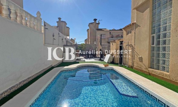 Reventa - Adosado -
Orihuela Costa - Villamartín