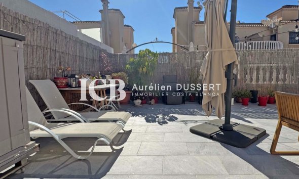 Reventa - Adosado -
Orihuela Costa - Villamartín