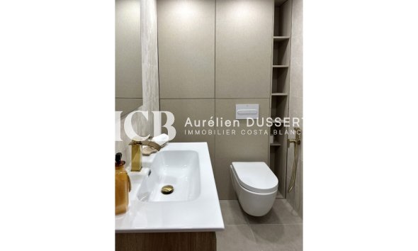 Reventa - Apartamento / piso -
Torrevieja - Centro