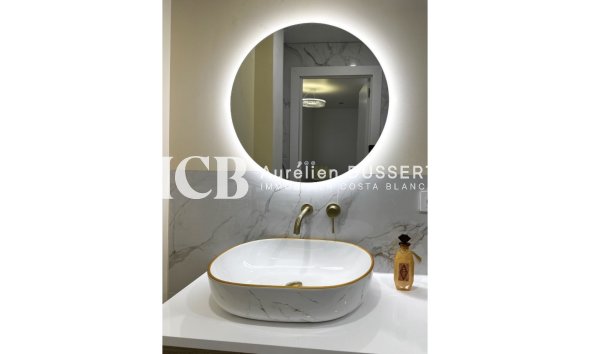 Reventa - Apartamento / piso -
Torrevieja - Centro