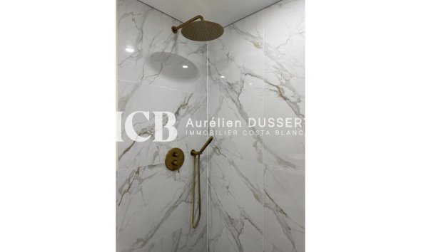 Reventa - Apartamento / piso -
Torrevieja - Centro