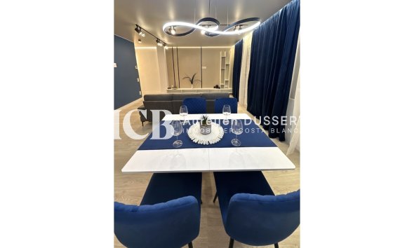 Reventa - Apartamento / piso -
Torrevieja - Centro