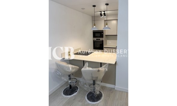 Reventa - Apartamento / piso -
Torrevieja - Centro