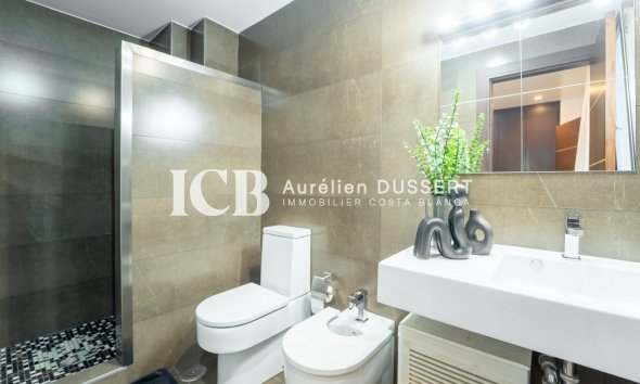 Reventa - Apartamento / piso -
Torrevieja - Centro