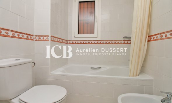 Reventa - Apartamento / piso -
Orihuela Costa - Playa Flamenca