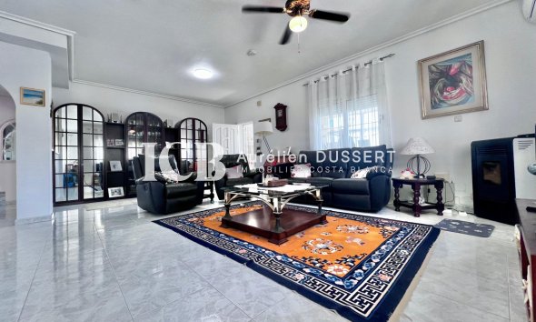 Reventa - Casa independiente -
Orihuela Costa - La Zenia