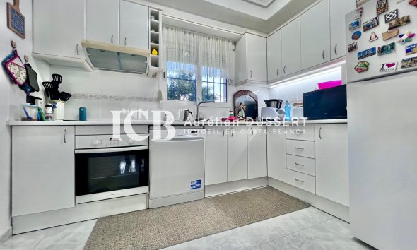 Reventa - Casa independiente -
Orihuela Costa - La Zenia