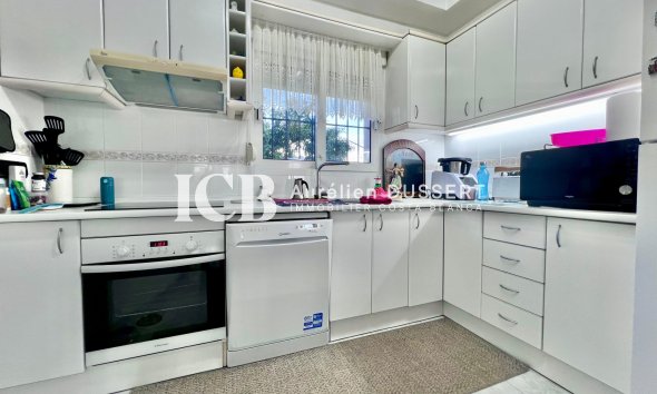 Reventa - Casa independiente -
Orihuela Costa - La Zenia