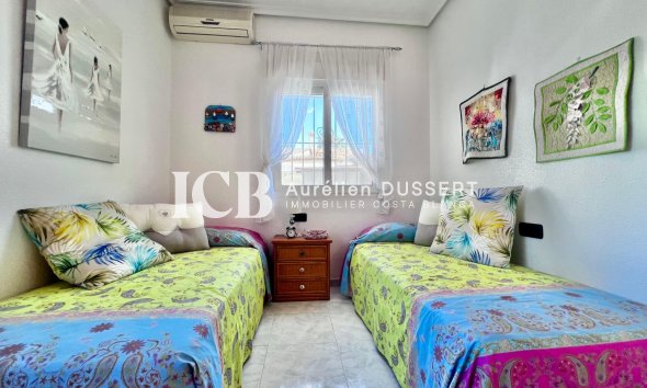 Reventa - Casa independiente -
Orihuela Costa - La Zenia