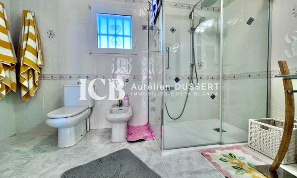 Reventa - Casa independiente -
Orihuela Costa - La Zenia